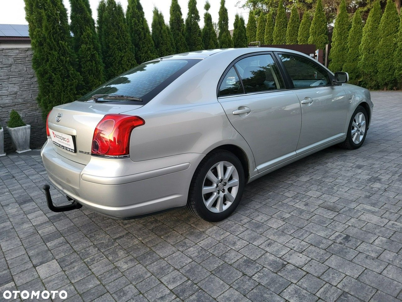 Toyota Avensis - 8