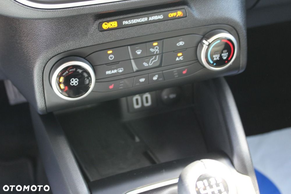 Ford Focus - 24