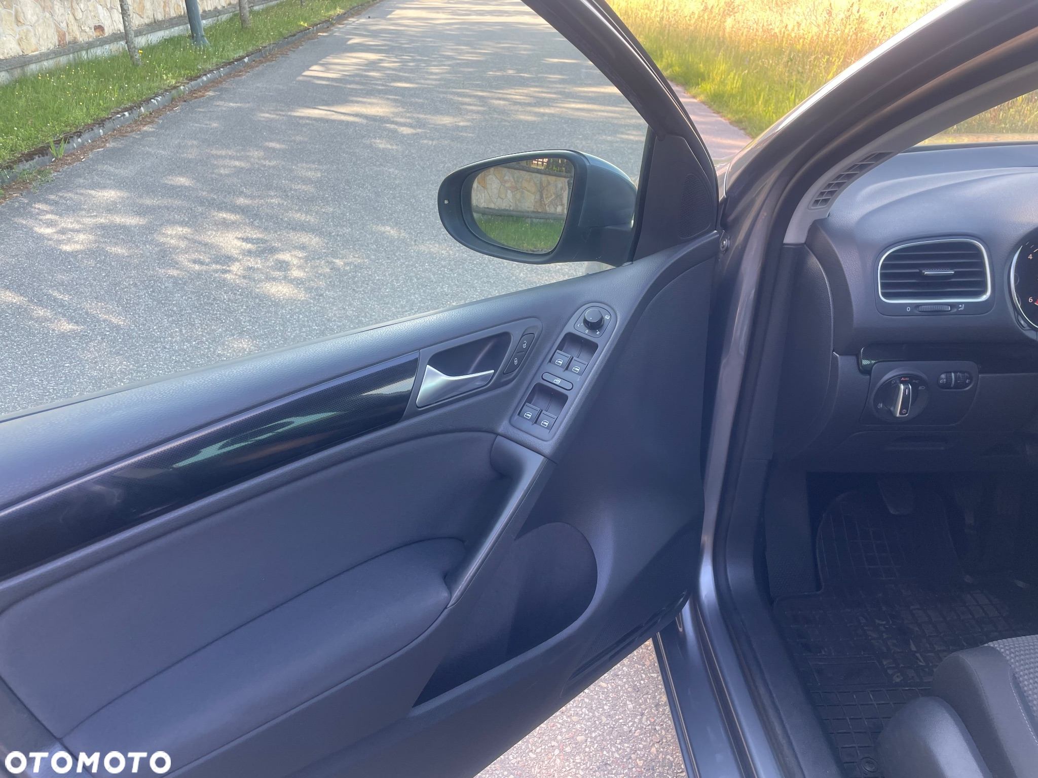 Volkswagen Golf 2.0 TDI DPF Comfortline - 16