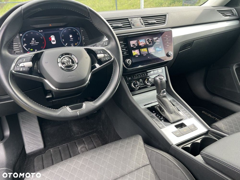 Skoda Superb 1.5 TSI Ambition DSG - 25