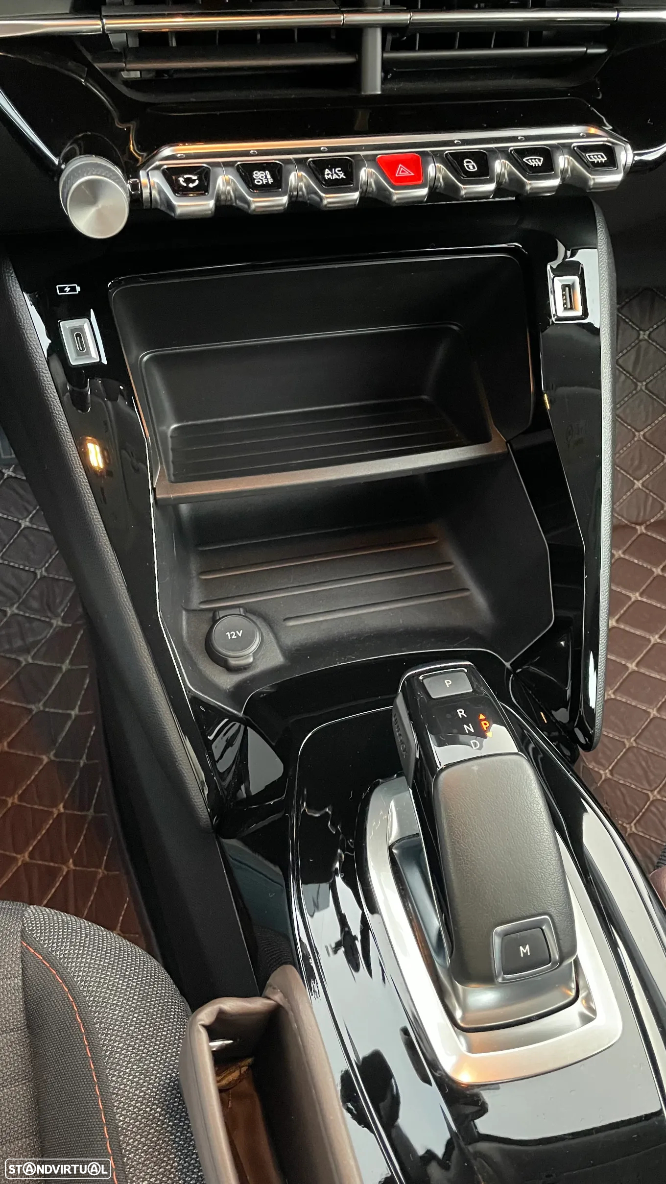 Peugeot 2008 1.2 PureTech Active Pack EAT8 - 12