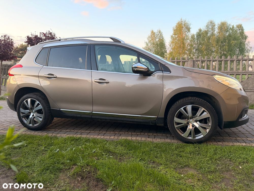 Peugeot 2008 e-HDi FAP 115 STOP & START Allure - 9