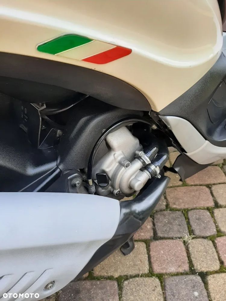 Piaggio Beverly - 3