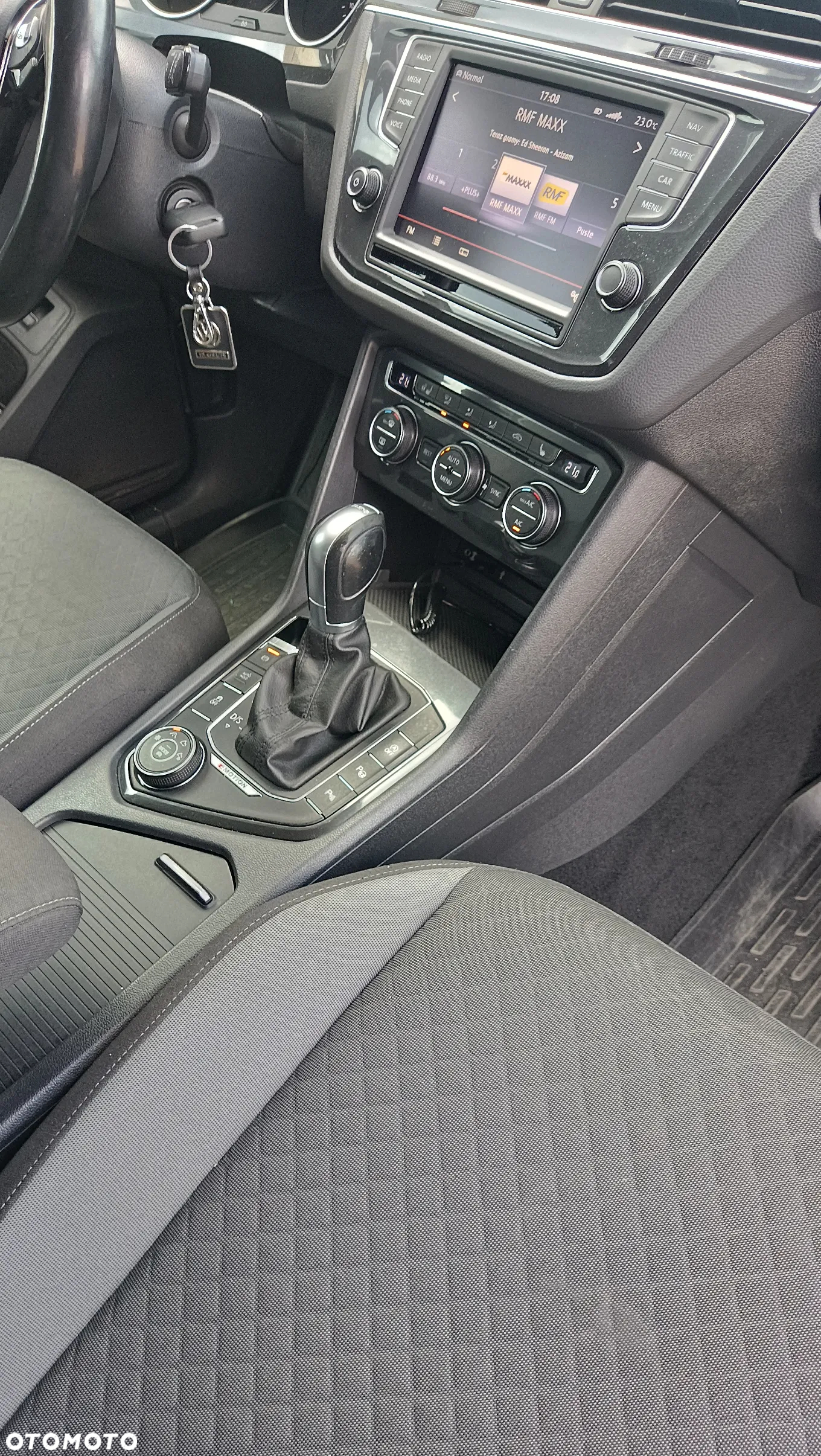 Volkswagen Tiguan - 6