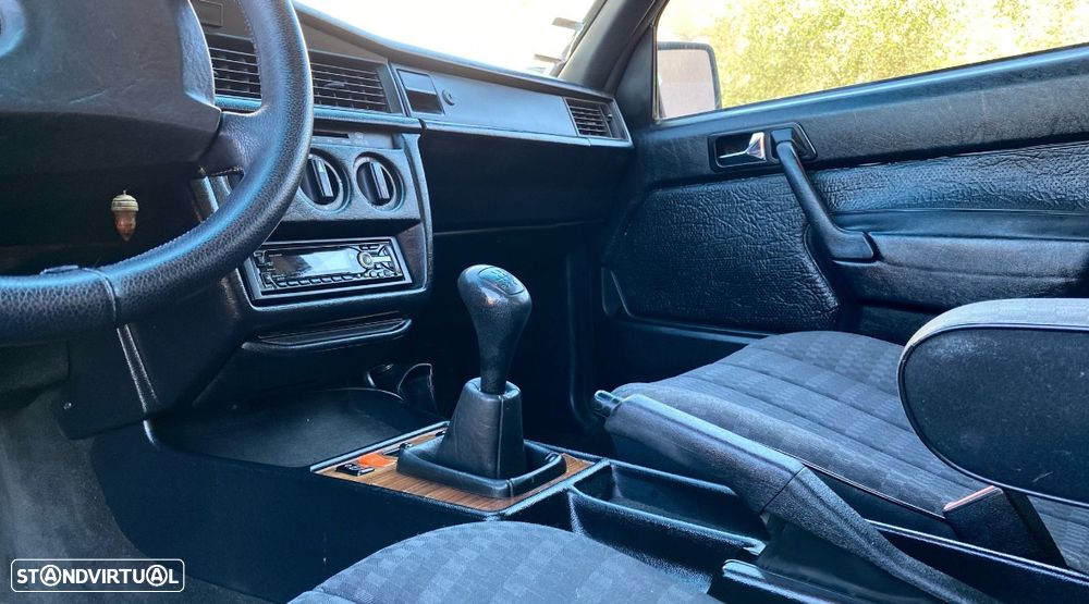 Mercedes-Benz W201 (1982-1993) 190 E 1.8 - 11