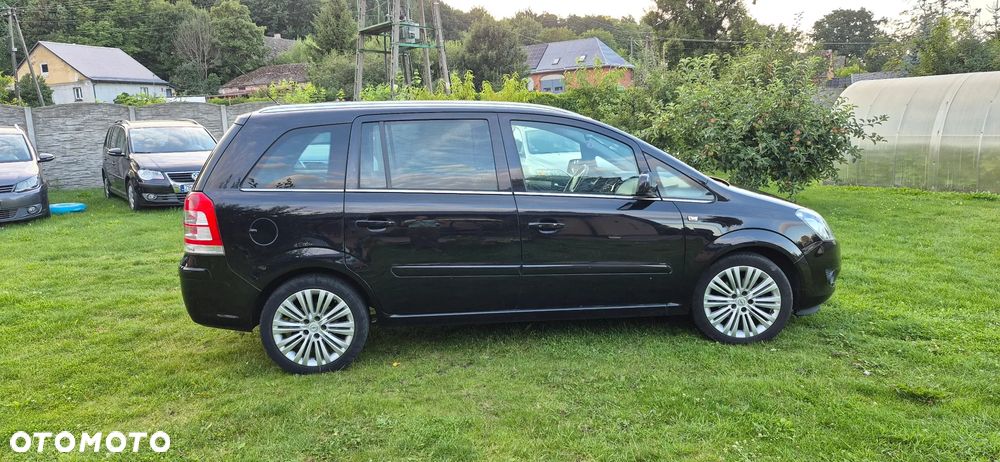 Opel Zafira - 8