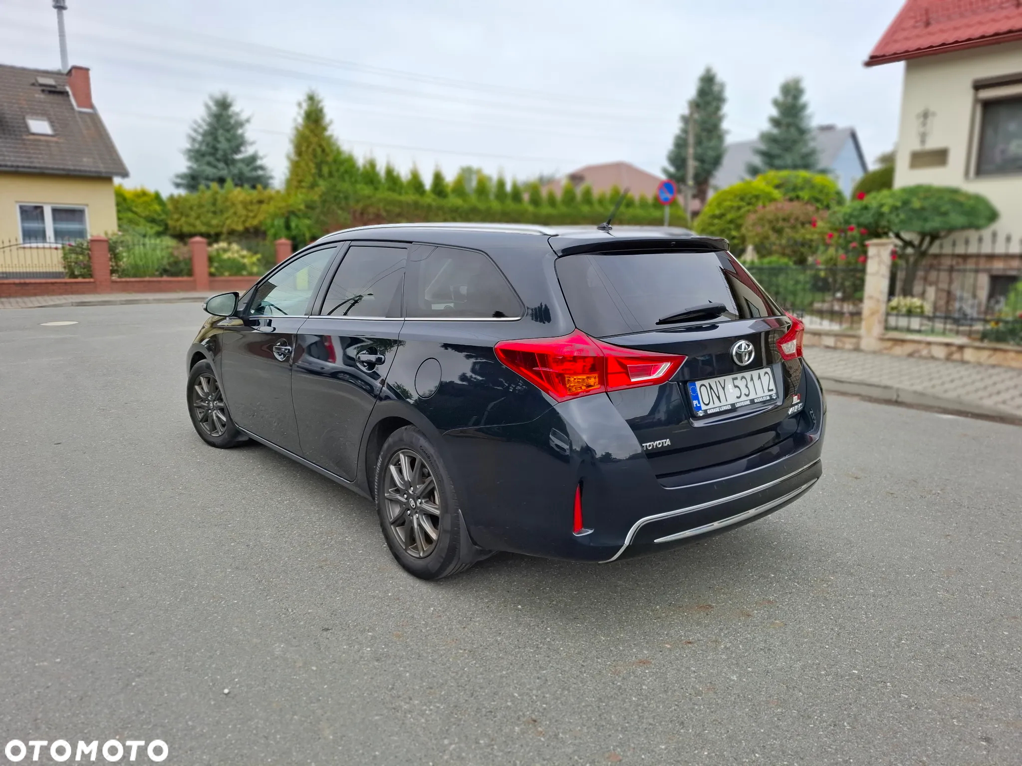 Toyota Auris 2.0 D-4D Touring Sports Life Plus - 4