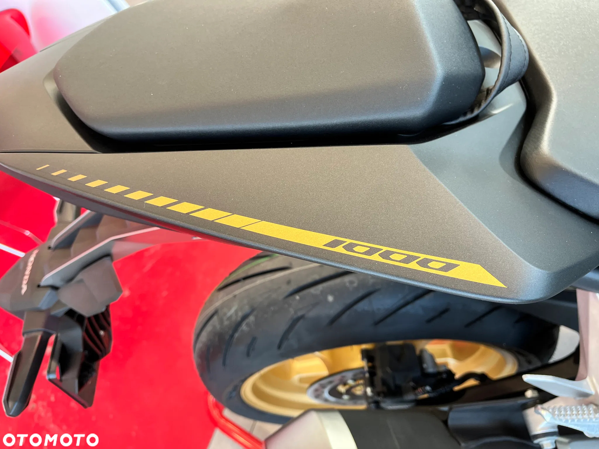 Honda CB - 11