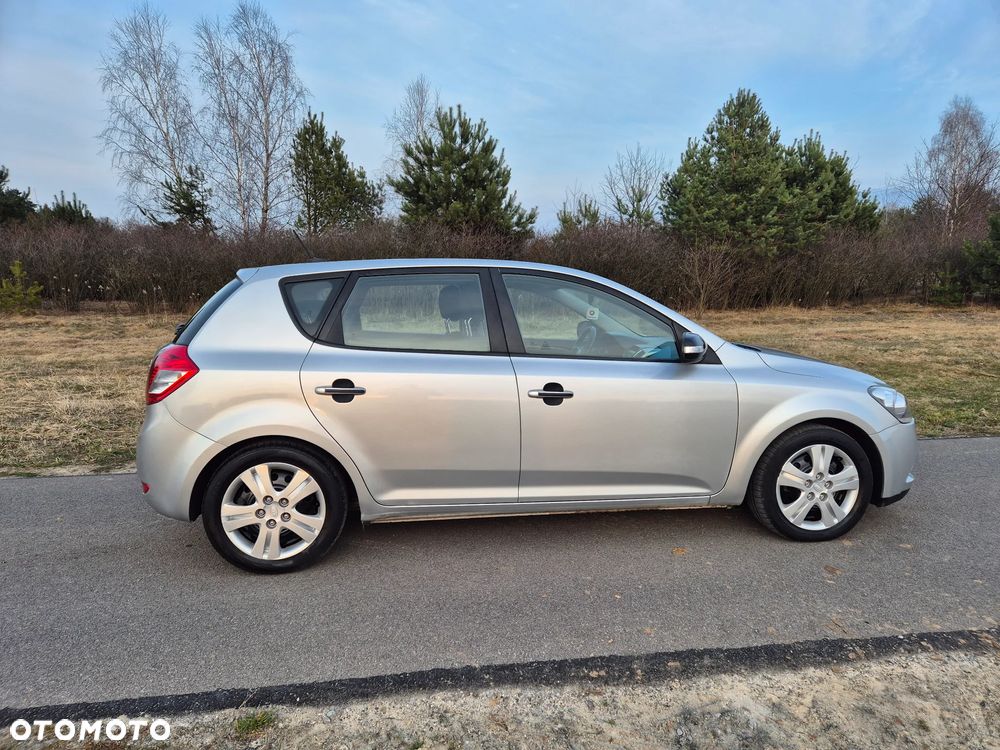 Kia Ceed 1.6 CRDi Spirit - 6