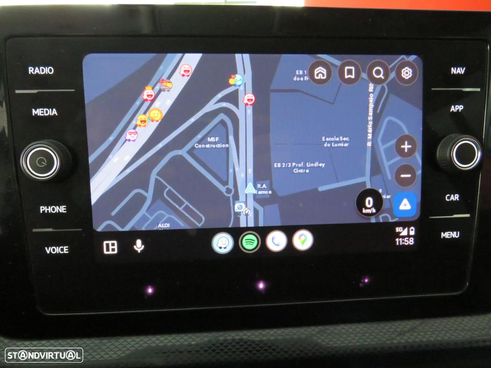 VW T-Cross 1.0 TSI Urban DSG - 28