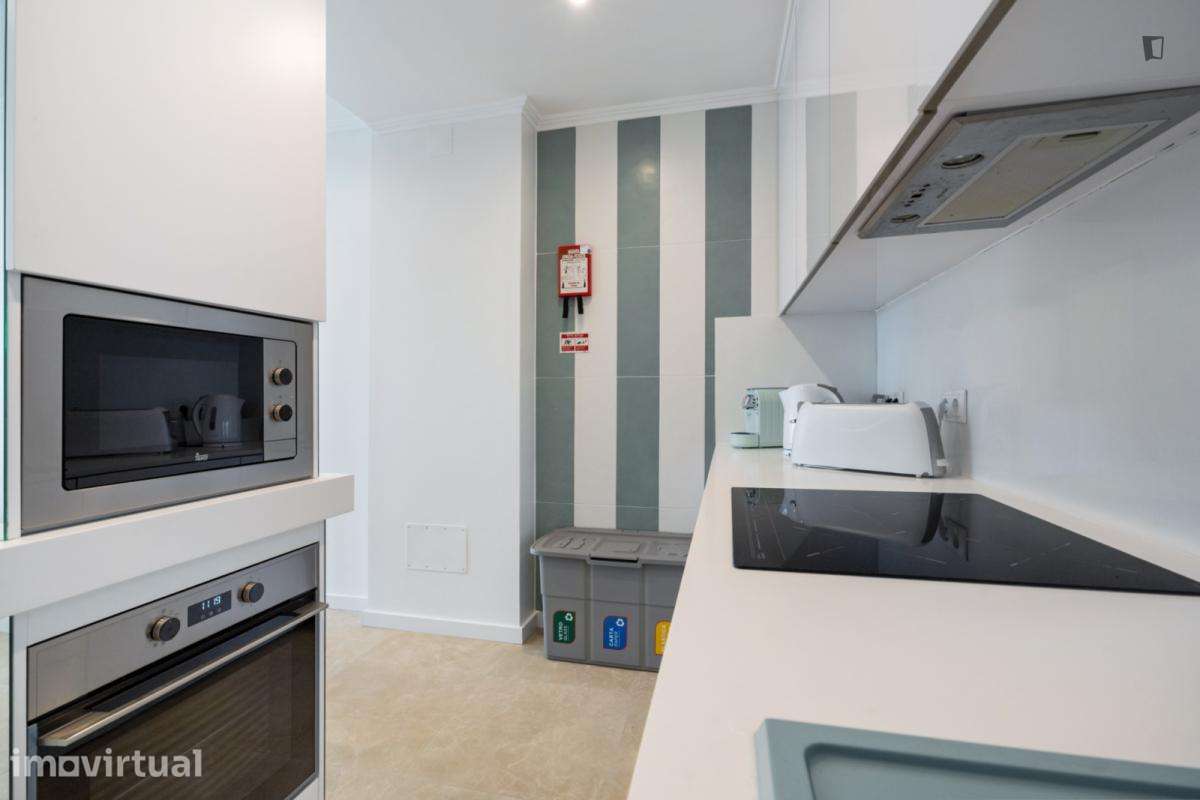 Quarto - localizado em Carcavelos Lisbon - Grande imagem: 2/25