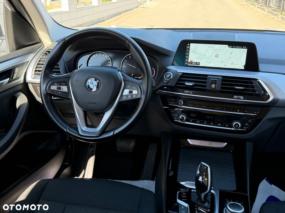 BMW X3 xDrive20i GPF Advantage - 8