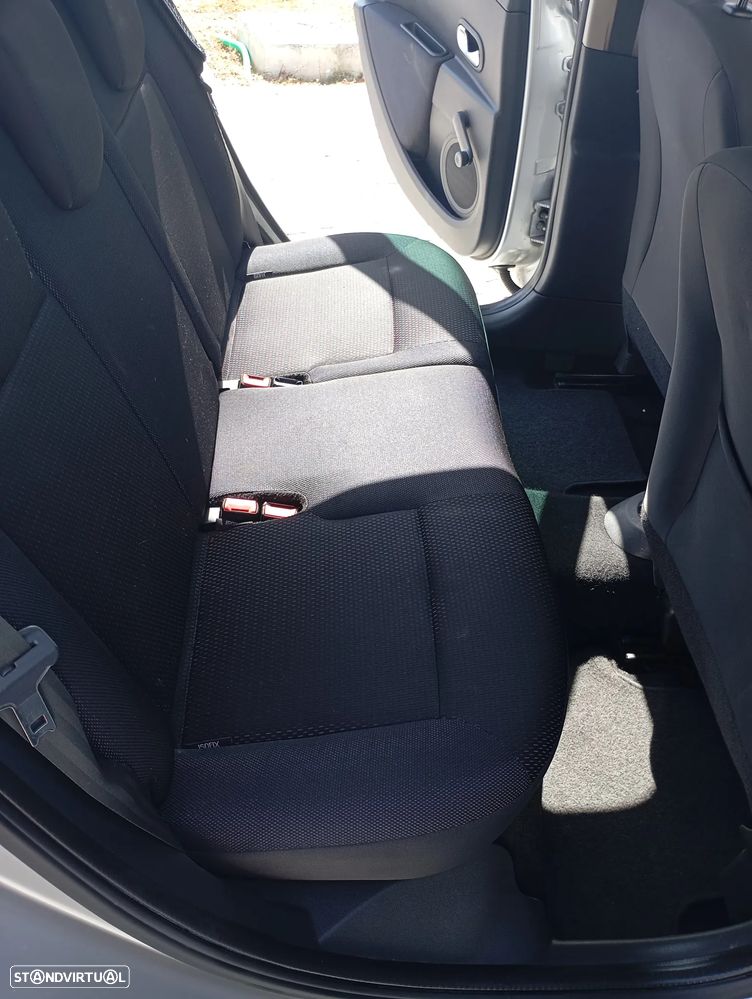 Renault Clio Break - 13