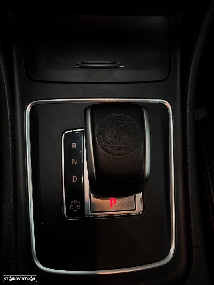 Mercedes-Benz A 45 AMG 4Matic Speedshift 7G-DCT - 15