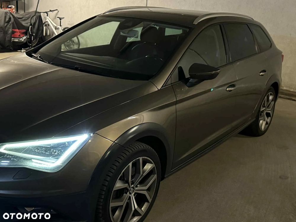 Seat Leon 2.0 TDI X-Perience S&S 4Drive DSG - 24