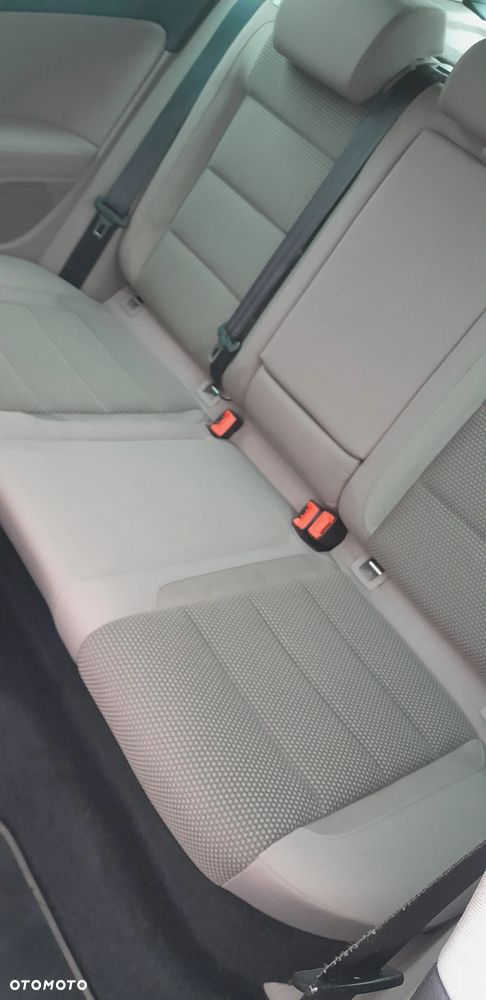 Volkswagen Golf - 27