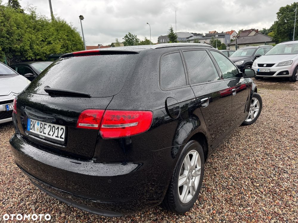 Audi A3 Sportback 1.2 TFSI Attraction - 4