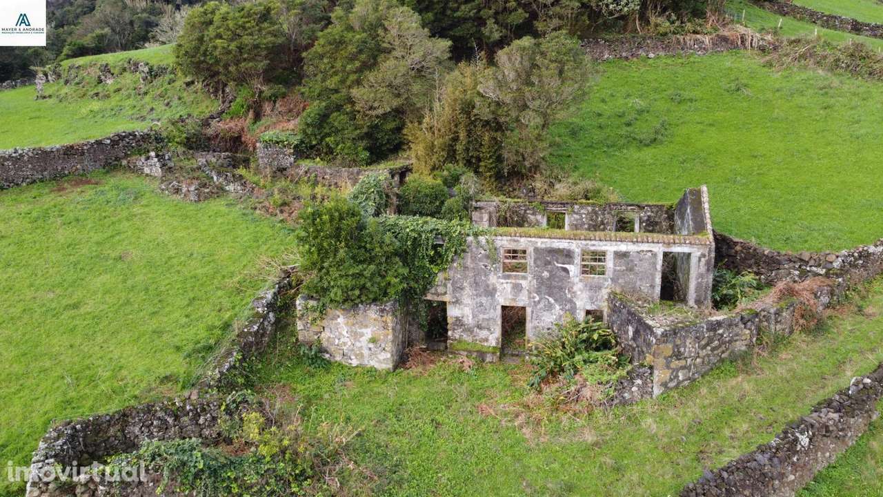 Ruina com Potencial de construçao - Grande imagem: 4/30