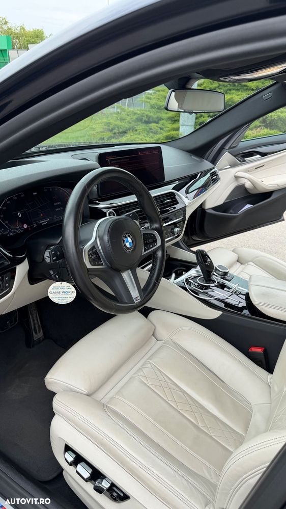 BMW Seria 5 530i AT MHEV - 15