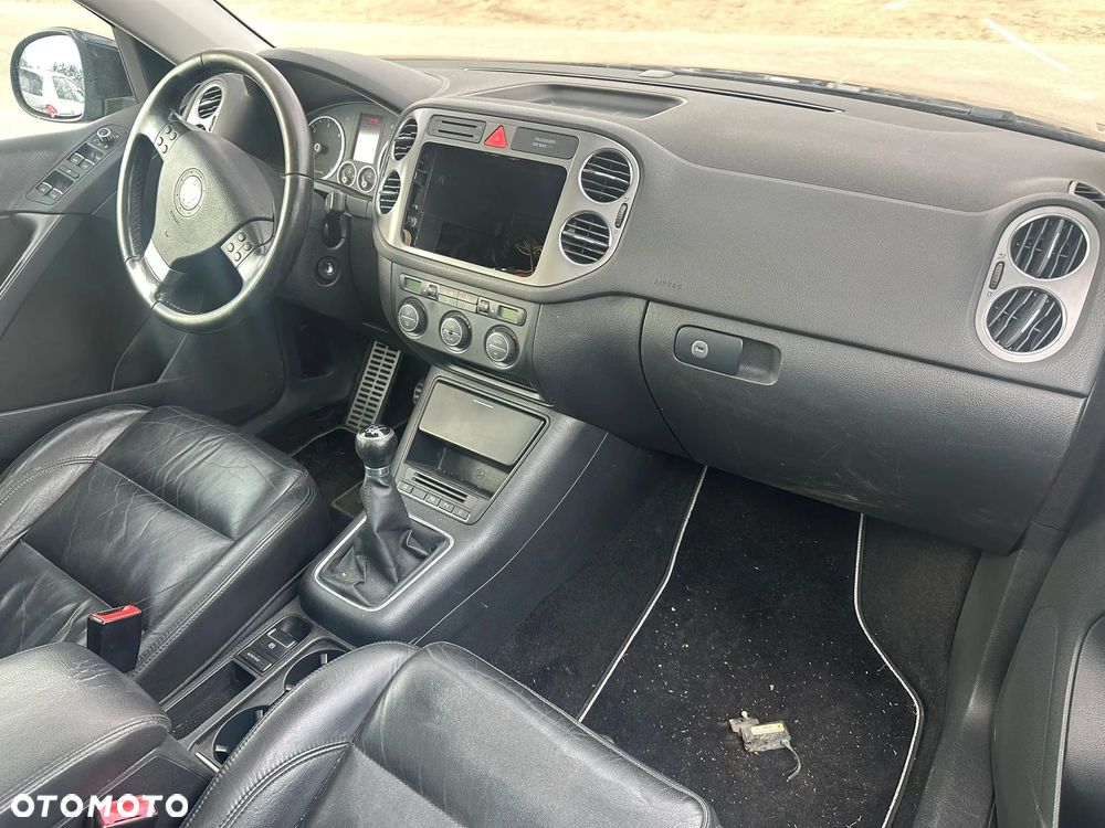 Volkswagen Tiguan - 13