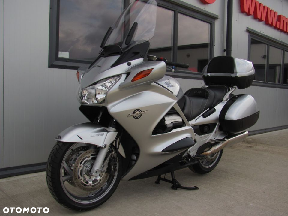 Honda ST - 16