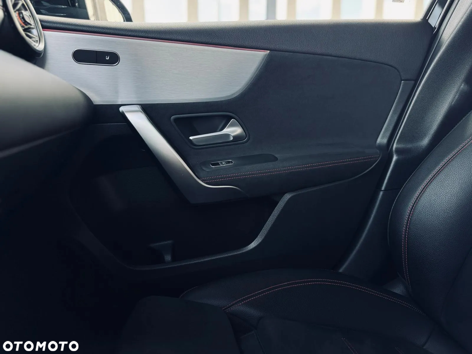 Mercedes-Benz Klasa A 35 AMG 4-Matic 7G-DCT - 36