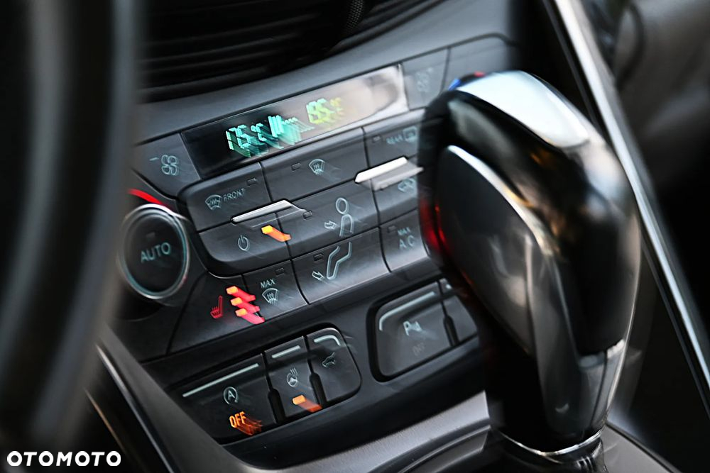 Ford Kuga 2.0 TDCi AWD Titanium - 31