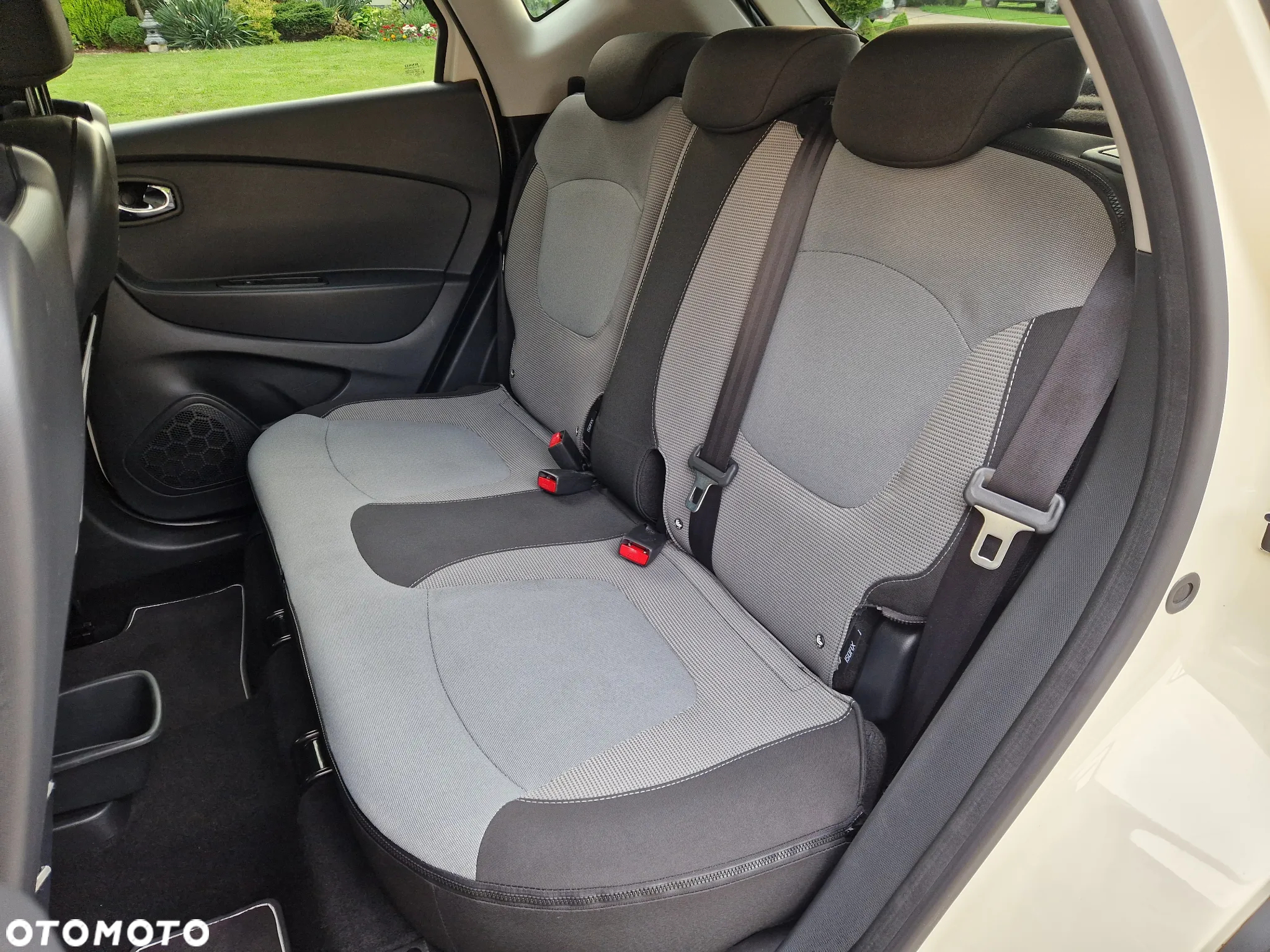 Renault Captur 1.2 TCe Intens EDC - 23
