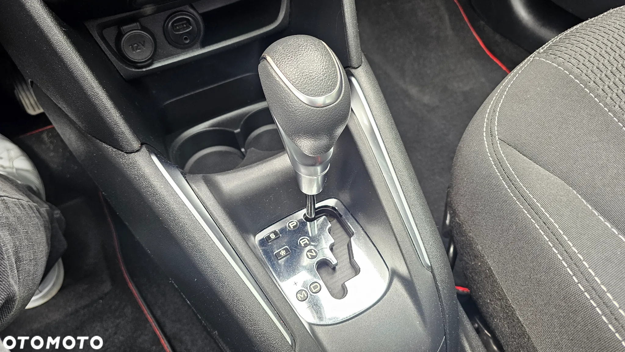 Peugeot 208 1.2 PureTech Allure S&S EAT6 - 20
