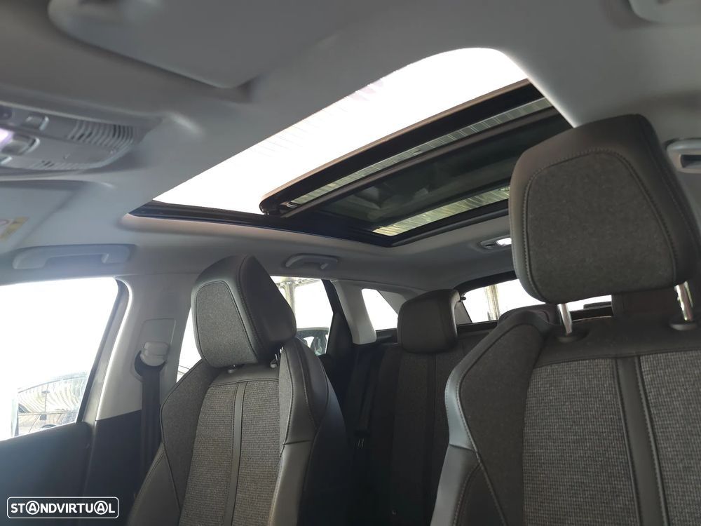 Peugeot 3008 1.5 BlueHDi Allure EAT8 — fotografia 13
