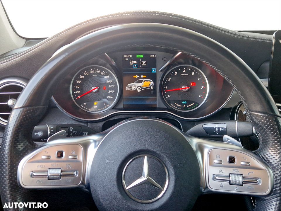 Mercedes-Benz GLC 300 4MATIC - 19