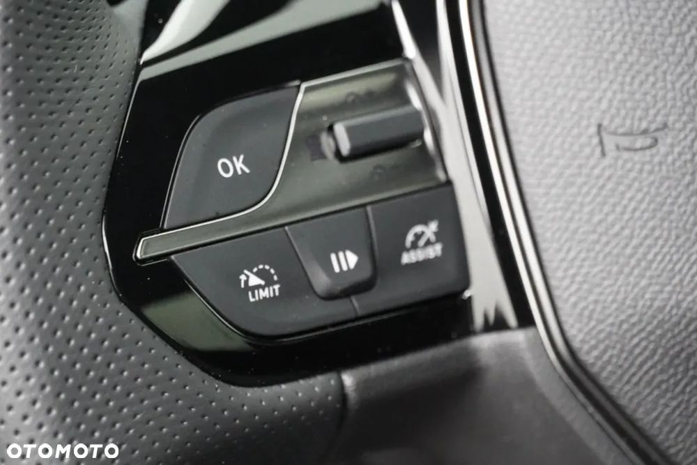 Peugeot 308 1.2 mHEV GT S&S e-DCS6 - 17