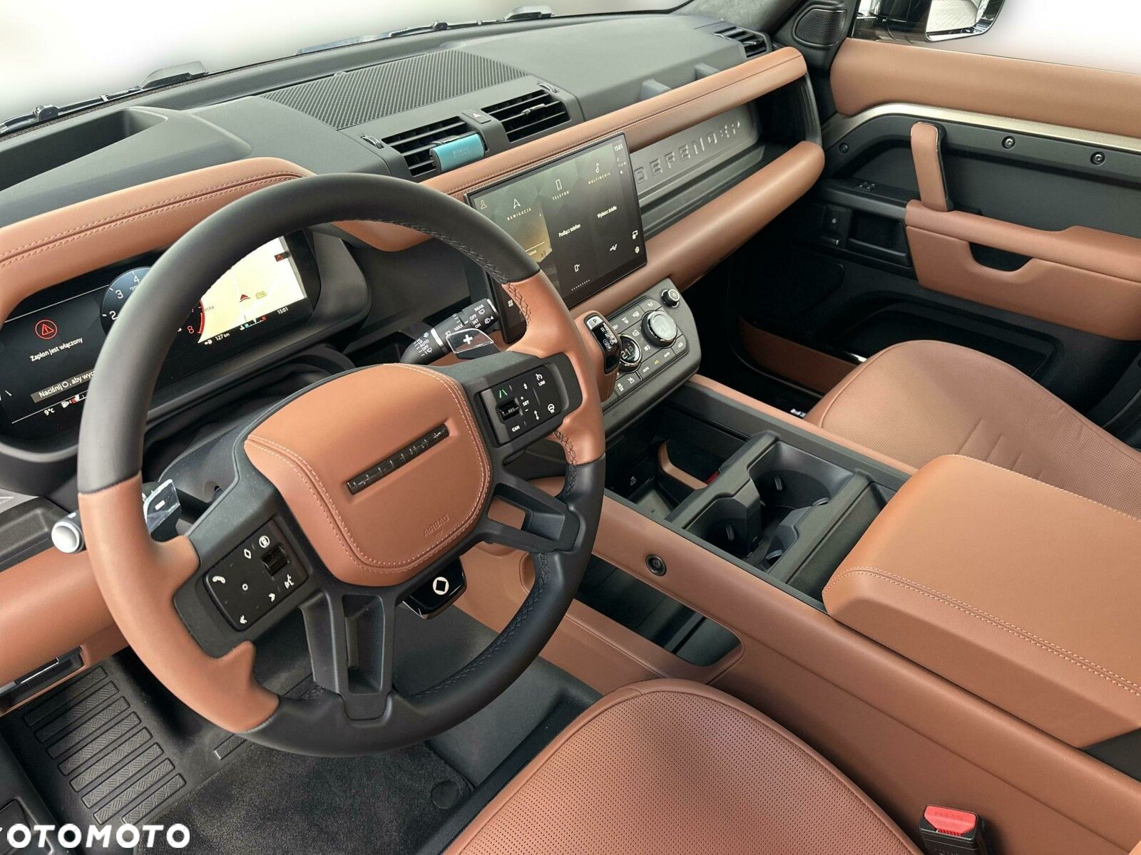 Land Rover Defender - 14