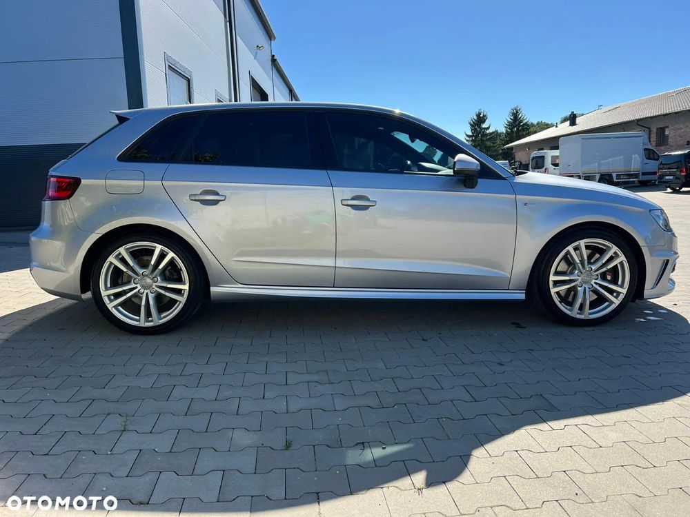 Audi A3 Sportback 2.0 TDI (clean diesel) quattro S tronic S line Sportpaket - 2