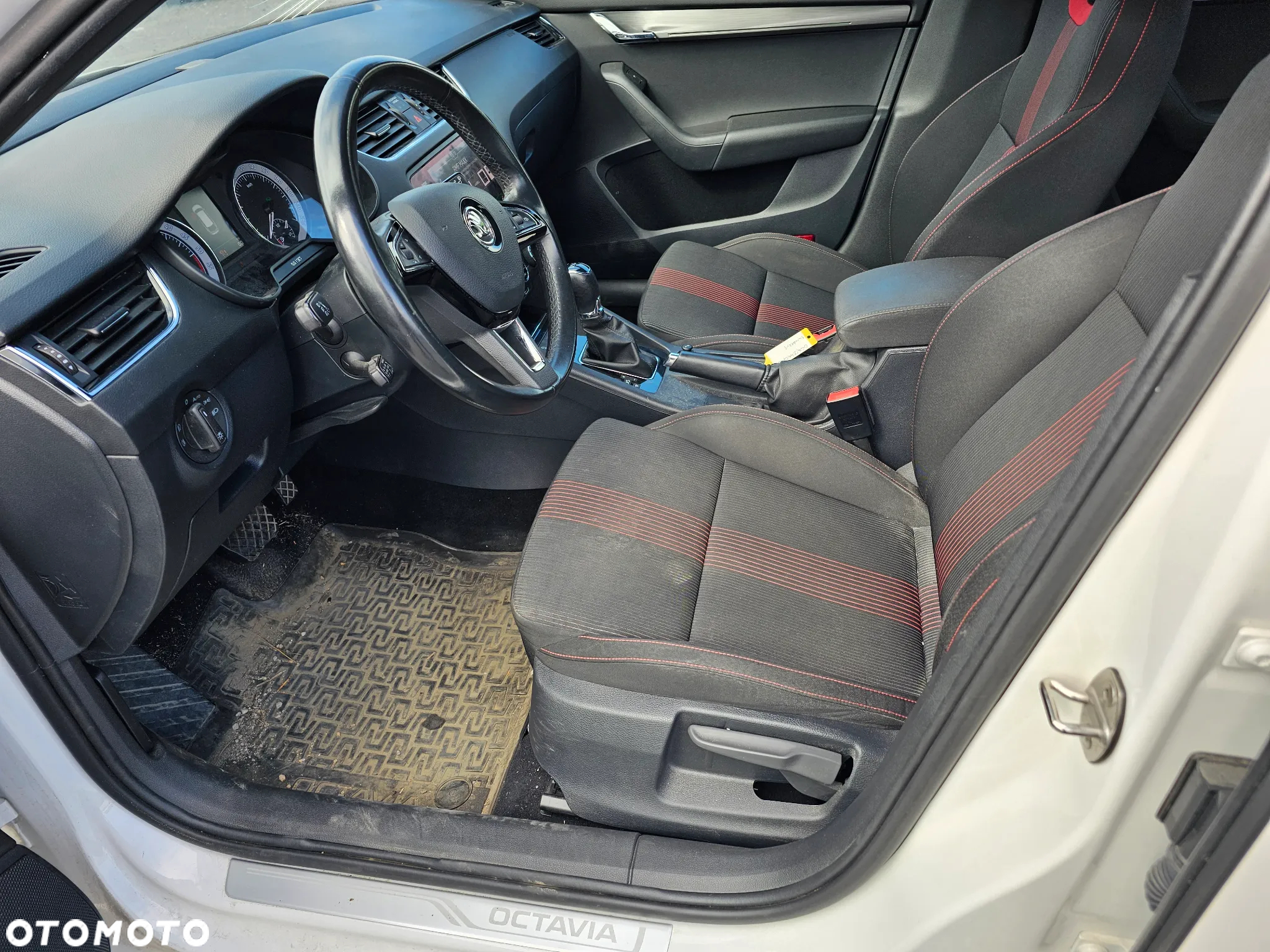 Skoda Octavia 2.0 TDI DSG Style - 22