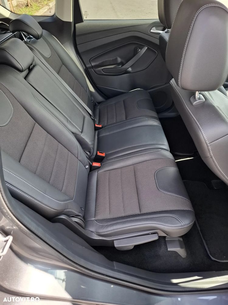 Ford Kuga 2.0 TDCi 4x4 Aut. Titanium - 10