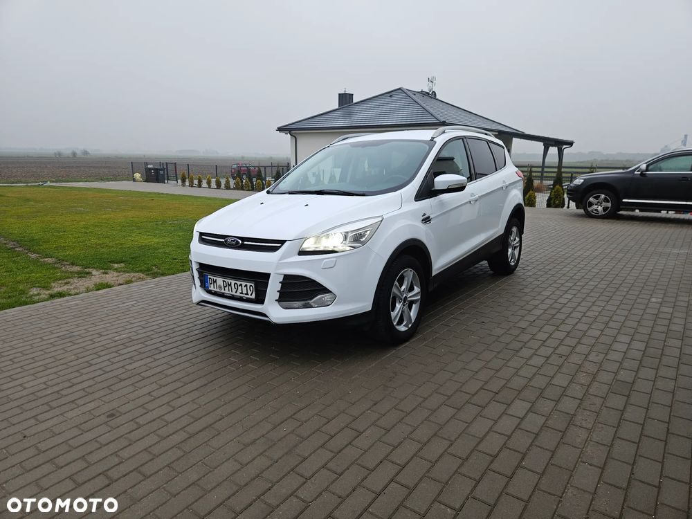 Ford Kuga 2.0 TDCi 2x4 Titanium - 26