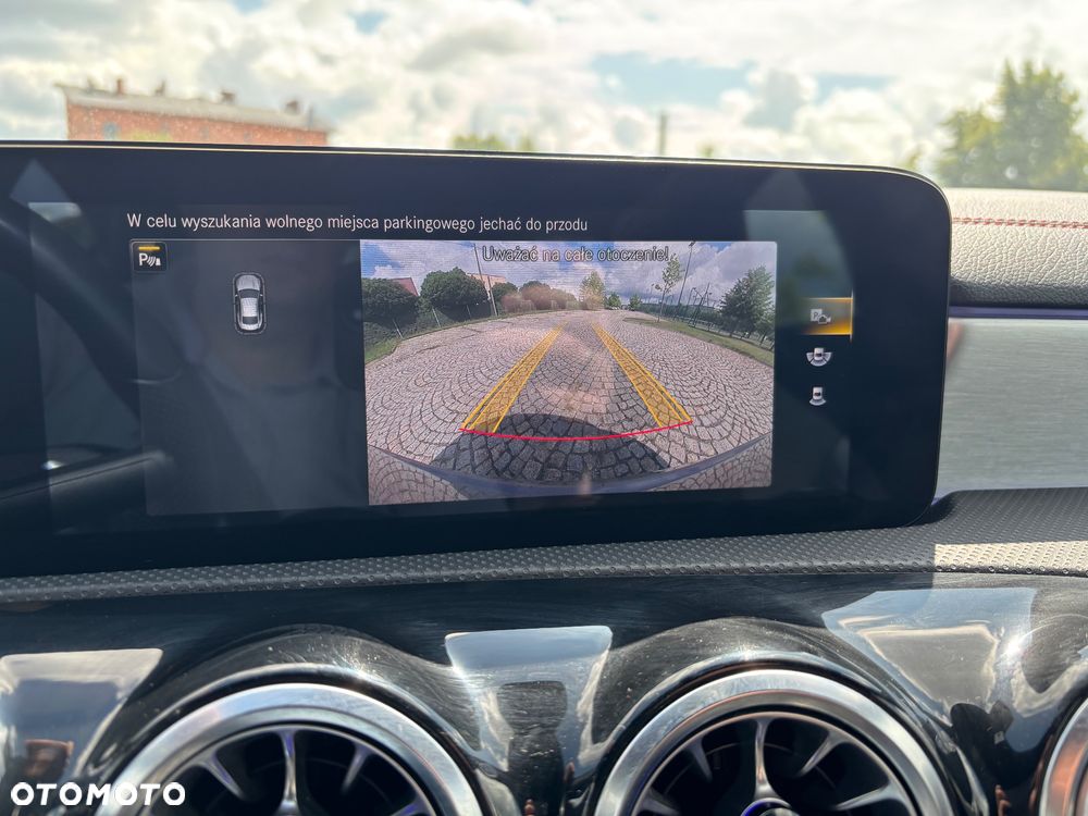 Mercedes-Benz CLA 200 AMG Line 7G-DCT - 35
