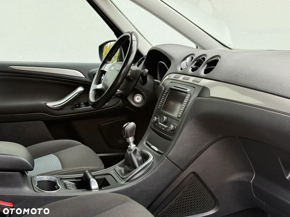 Ford Galaxy - 31