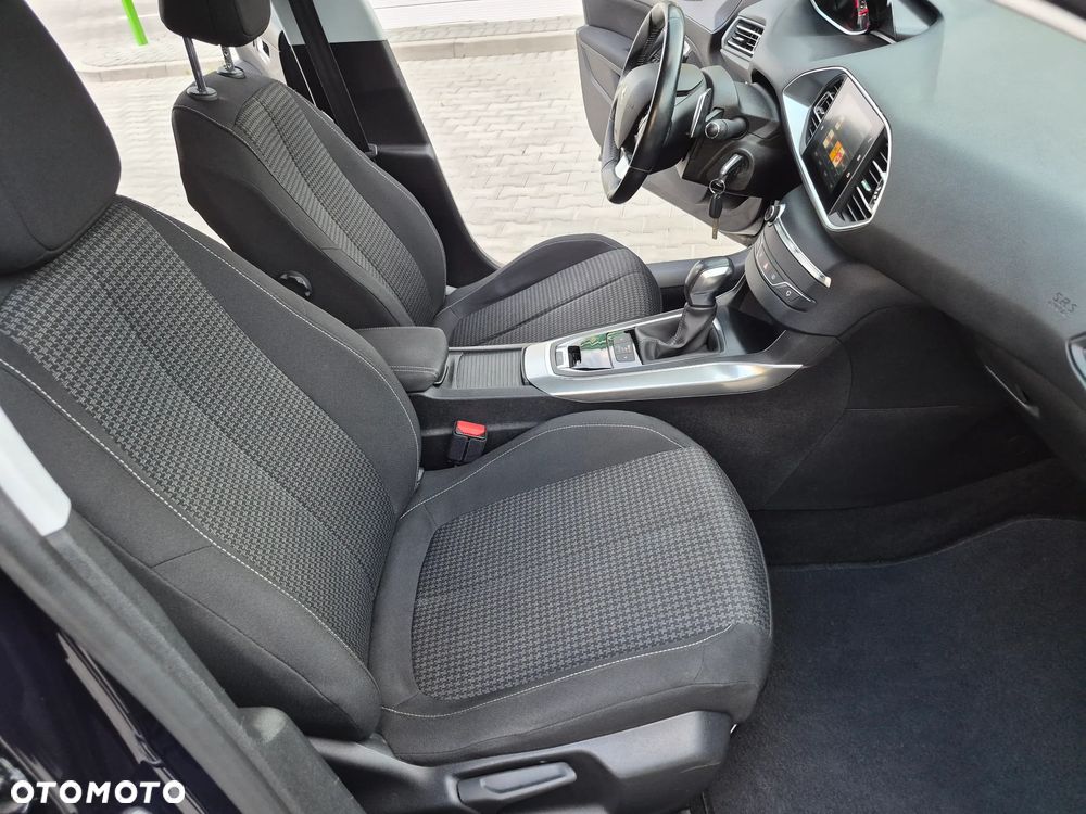 Peugeot 308 1.5 BlueHDi Active S&S EAT6 - 26