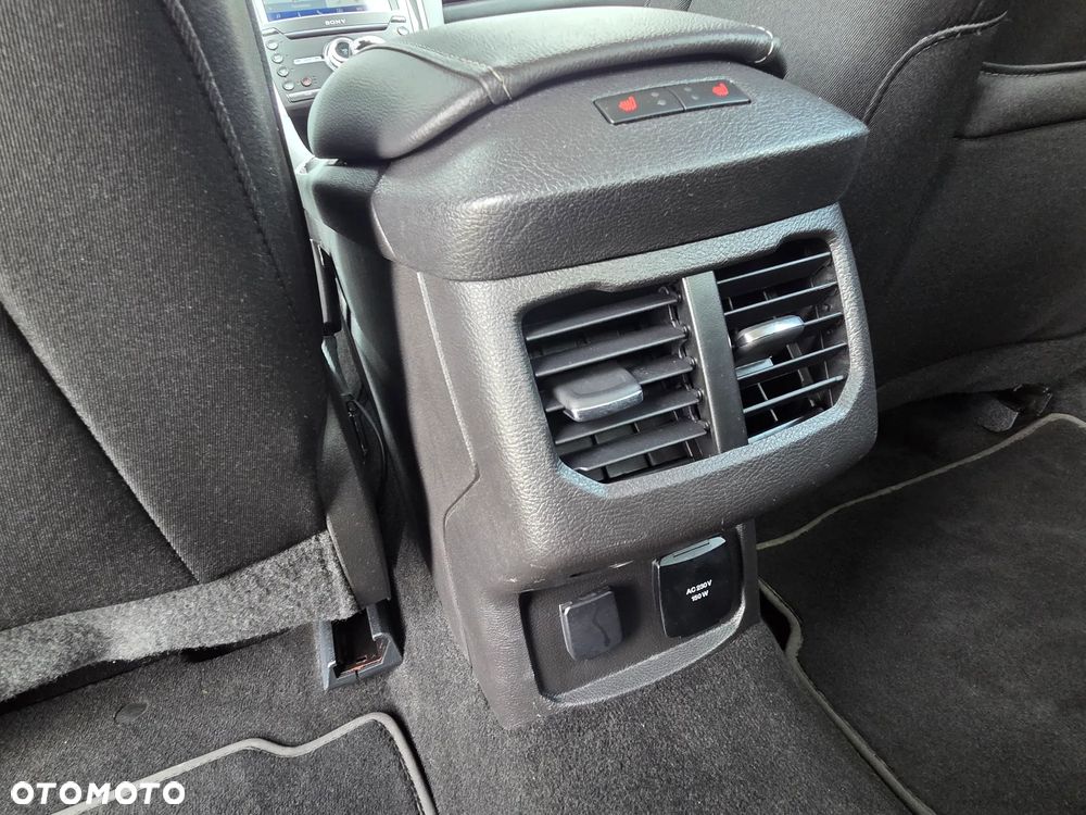 Ford Mondeo 2.0 EcoBlue Titanium - 23