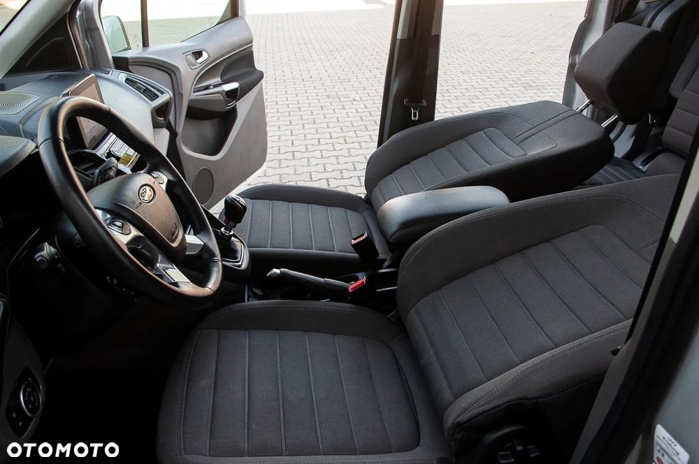 Ford Tourneo Connect 1.5 TDCi Start-Stop Titanium - 16