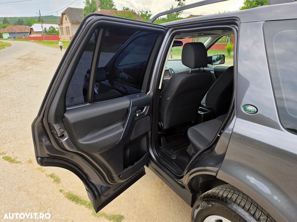 Land Rover Freelander 2 2.2L TD4 S - 27