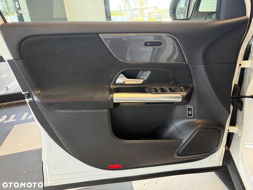 Mercedes-Benz GLA - 20