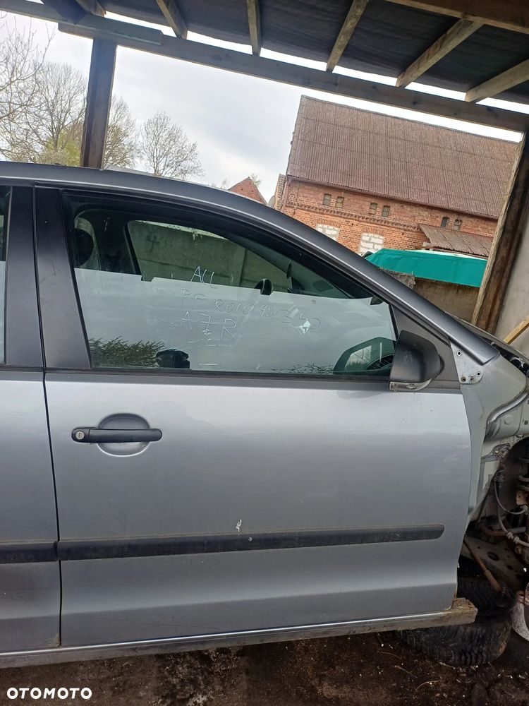 Drzwi lewe prawe LA7R Volkswagen Polo 9n3 4d 1.4 05r 4 drzwiowe - 2