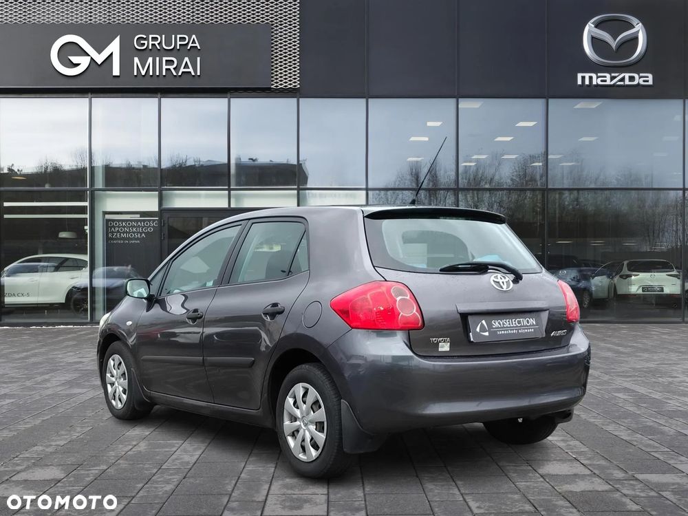Toyota Auris - 3