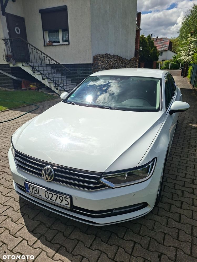 Volkswagen Passat 2.0 TDI SCR Comfortline - 3
