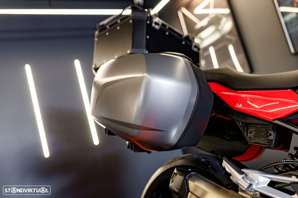 BMW F 900 XR 4R90 - 8