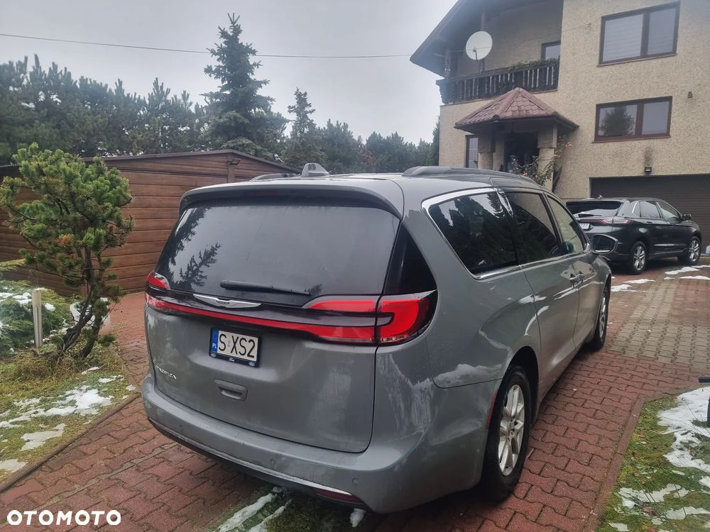 Chrysler Pacifica - 5