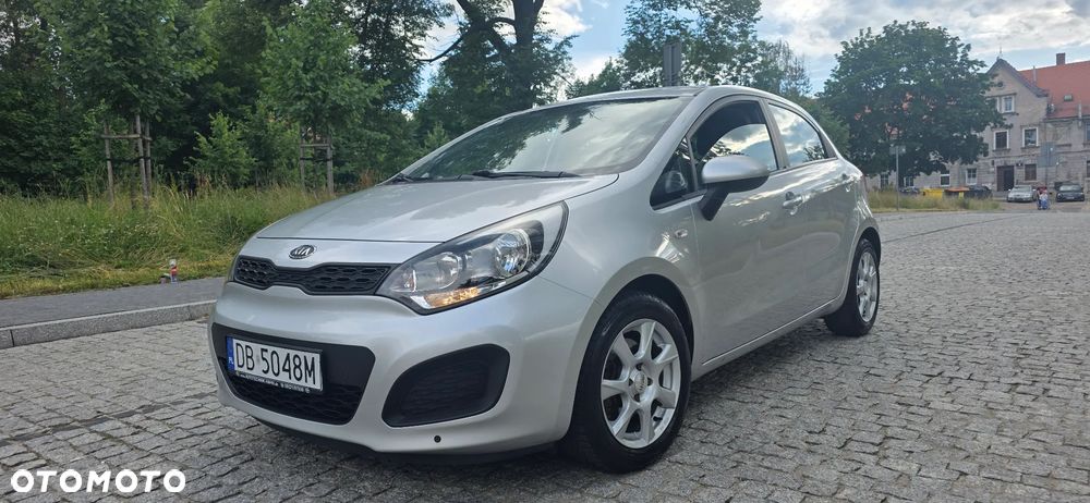 Kia Rio - 1